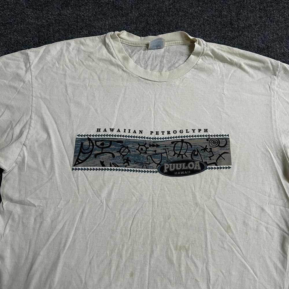 Hanes T-Shirt Mens Size XL Cream Hawaiian Petroglyph Puuloa Hawaii Graphic Tee